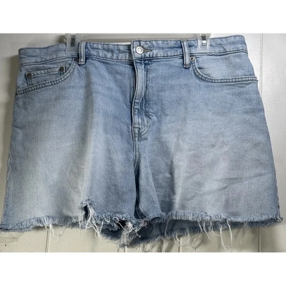 Vintage Y2K Lauren Ralph Lauren‎ black label Jean Shorts 14 raw hem light wash